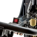 Elektryczny wózek paletowy z mechanizmem nożycowym.  Darlog